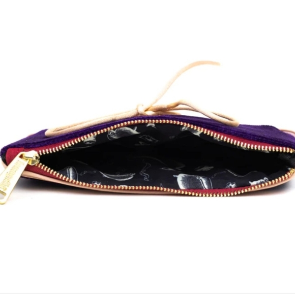 🎃👻 Sale 👻🎃 Loungefly Hocus Pocus Cosplay Sarah Cosmetic Pouch - Picture 3 of 5